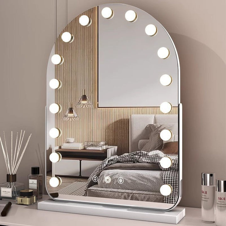Hollywood-peili LED-valoilla - AVABeauty.fi